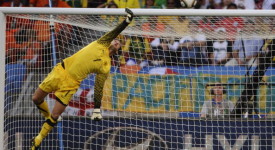 Netherlands' goalkeeper Maarten Stekelen