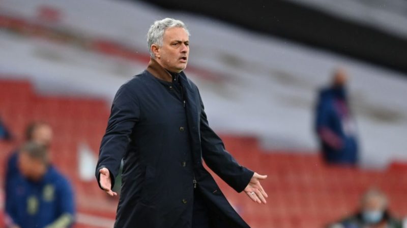 Mourinho è il nuovo allenatore della Roma: bruciato Sarri